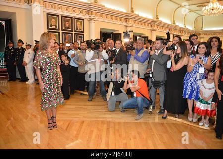 Claudia Pavlovich Arellano Governatore dello Stato di sonora Messico 2016. Claudia Pavlovich è un politico messicano, membro del Partito rivoluzionario istituzionale... (Foto di Nord Foto) Claudia Pavlovich Arellano gobernadora del Estado de sonora Messico 2016. Claudia Pavlovich es una política mexicana, militante del Partido rivoluzionario istituzionale... (Foto di Norte foto) Foto Stock