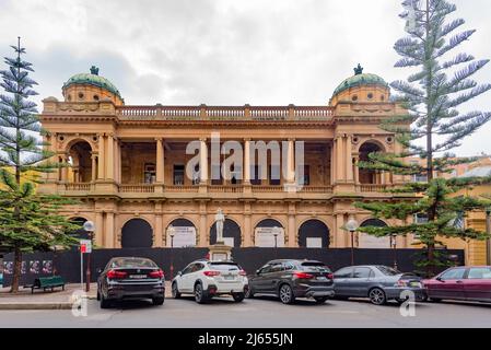 L'ufficio postale di Newcastle è stato costruito nel 1902-03 in base ad un design accademico classico creato dall'architetto governativo NSW Walter L Vernon Foto Stock