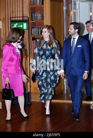 La Regina Silvia di Svezia, la Principessa Beatrice di York e il Principe Carl-Philip di Svezia all'Assemblea Mondiale della Dislessia Svezia al Palazzo reale di Stoccolma, Svezia, 27 aprile 2022. Foto di Patrik C Osterberg/Stella Pictures/ABACAPRESS.COM Foto Stock