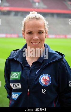 Colonia, Germania. 26th Apr 2022. Il calciatore Isabel Kerschowski (turbine Potsdam) all'evento stampa per la finale della Coppa delle Donne DFB tra VfL Wolfsburg e turbine Potsdam, che si terrà il 28 maggio 2022 presso la RheinEnergie di Colonia. Credit: Horst Galuschka/dpa/Alamy Live News Foto Stock