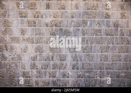 Close-up di antiche clay tablet con scritture cuneiformi Foto Stock