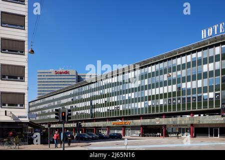 Angolo di Ved Vesterport / Vester Farimagsgade; Imperial Hotel and Scandic Hotel; Copenhagen, Danimarca Foto Stock