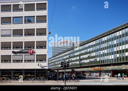 Angolo di Ved Vesterport / Vester Farimagsgade; Imperial Hotel and Scandic Hotel; Copenhagen, Danimarca Foto Stock