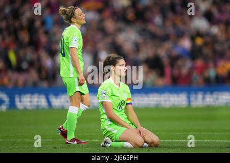 Dominique Janssen della VFL Wolfsburg durante la UEFA Womens Champions League, la partita semi-finale tra il FC Barcelona e la VFL Wolfsburg ha giocato allo stadio Camp Nou il 22 aprile 2022 a Barcellona, Spagna. (Foto di PRESSINPHOTO) Foto Stock