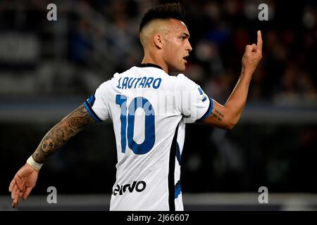Lautaro Martinez del FC Internazionale reagisce durante la Serie Una partita di calcio tra il Bologna FC e il FC Internazionale allo stadio Renato Dall'Ara Foto Stock