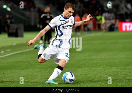 Nicolo Barella del FC Internazionale in azione durante la Serie Una partita di calcio tra il Bologna FC e il FC Internazionale allo stadio Renato Dall'Ara Foto Stock