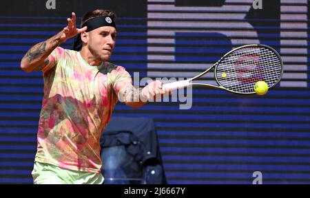 Monaco di Baviera, Germania. 28th Apr 2022. Tennis: ATP Tour - Monaco, Singoli, uomini, Round of 16. Molcan (Slovacchia) - Ruud (Norvegia). Alex Molcan in azione. Credit: Sven Hoppe/dpa/Alamy Live News Credit: dpa picture Alliance/Alamy Live News Foto Stock