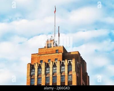 syracuse, New York, Stati Uniti. Aprile 22, 2022. Vista dello storico state Tower Building nel centro di Syracuse, New York, costruito in stile art deco nel 1927 Foto Stock