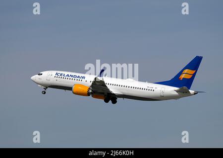 Flugzeug Icelandair, Boeing 737 MAX 8, TF-ICN, Zuerich Kloten, Schweiz Foto Stock