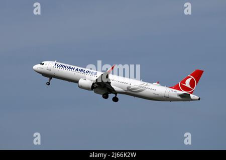 Flugzeug Turkish Airlines, Airbus A321neo, TC-LST, Zuerich Kloten, Schweiz Foto Stock