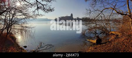 Domsee mit dem Ratzeburger Dom, Baek, Naturpark Lauenburgische Seen, Schleswig-Holstein, Deutschland Foto Stock
