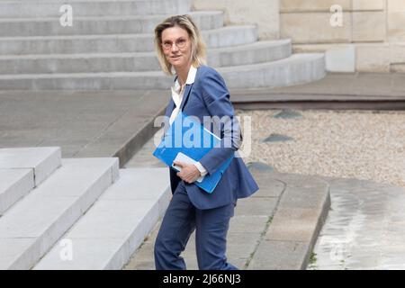 Parigi, Francia. 28th Apr 2022. Parigi, Francia, il 28 aprile 2022, Agnes Pannier Runacher, Ministro dell'industria, Francis Loock/Alamy Credit: Loock francis/Alamy Live News Foto Stock