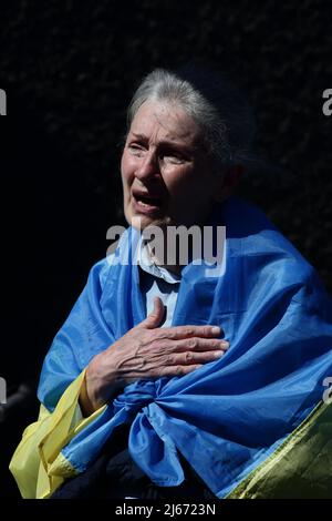 Roma, Italia. 28th Apr 2022. Manifestazione della Comunità Ucraina di Roma contro l'invasione russa dell'Ucraina a Roma, Italia. (Credit Image: © Evandro Inetti/ZUMA Press Wire) Credit: ZUMA Press, Inc./Alamy Live News Foto Stock