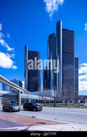 Esterno, il Renaissance Center (o GM Renaissance Center e soprannominato RenCen), un gruppo di sette grattacieli nel centro di Detroit, Michigan, USA Foto Stock