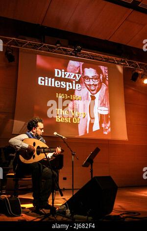 Roma, Italia. 28th Apr 2022. Gabriele Coen Jazz incontra il mondo alla Casa del Jazz di Roma. (Foto di Daniela Franceschelli/Pacific Press) Credit: Pacific Press Media Production Corp./Alamy Live News Foto Stock