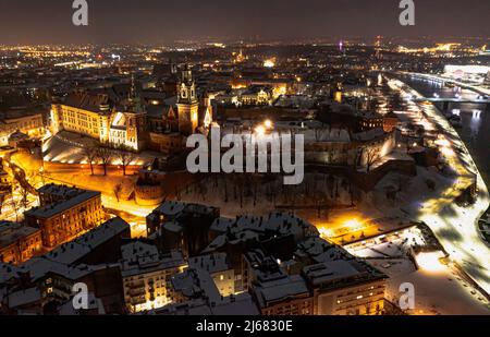 17 gennaio 2022, Cracovia, Polonia: (NOTA DELLA REDAZIONE: Immagine scattata con drone).Una vista del Castello reale di Wawel. (Credit Image: © Alex Bona/SOPA Images via ZUMA Press Wire) Foto Stock