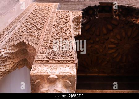 Dettagli in tombe Saadiens a Marrakech City in Marocco Foto Stock