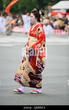 Kyoto, Giappone - 22 ottobre 2007: La donna che indossa il costume storico tradizionale al Festival Jidai. Kyoto. Giappone Foto Stock