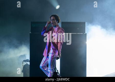 Verona, Italia. 28th Apr 2022. Maneskin - Damiano David nel corso del 2022 Maneskin live at Arena di Verona, Music Concert in Verona, Italy, April 28 2022 Credit: Independent Photo Agency Srl/Alamy Live News Foto Stock