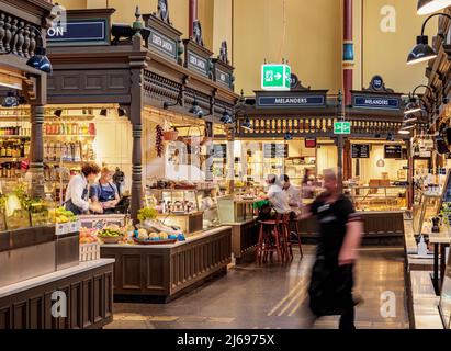 Ostermalms Saluhall, mercato alimentare, interni, Stoccolma, Stockholm County, Svezia, Scandinavia Foto Stock