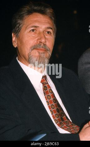Uomo politico rumeno, poi presidente, Emil Constantinescu, circa 1995 Foto Stock