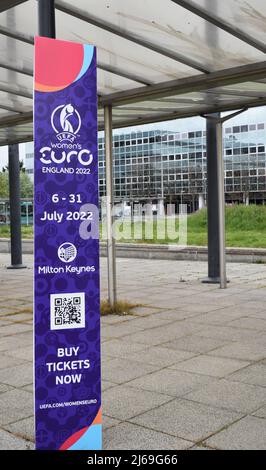 Annuncio per l'euro delle donne UEFA a Piazza della Stazione, Milton Keynes, con copyspace. Foto Stock