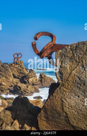 San Sebastian, Spagna, 17 aprile 2022. Il pettine di Chillida della scultura del vento a San Sebastian, Spagna. Foto Stock