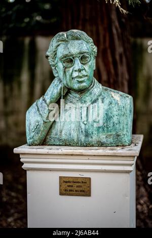 Jagadis Chandra Bose (1858-1937) - Scultura di Jagadis Bose in Cristo's College, Università di Cambridge. Lo scienziato indiano e pioniere del wireless. Foto Stock