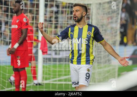 Istanbul, Turchia. 29th Apr 2022. ISTANBOEL, TURCHIA - APRILE 29: Diego Rossi di Fenerbahce SK durante la partita turca Süper Lig tra Fenerbahe SK e Gazişehir Gaziantep FK a Şükrü Saracoğlustadion il 29 Aprile 2022 a Istanboel, Turchia (Foto di /Orange Pictures) Credit: Orange Pics BV/Alamy Live News Foto Stock