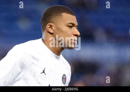 Strasburg, Francia. 29th Apr 2022. Kylian Mbappe del PSG durante il campionato francese Ligue 1 partita di calcio tra RC Strasbourg Alsace (RCSA) e Paris Saint-Germain (PSG) il 29 aprile 2022 allo Stade de la Meinau di Strasburgo, Francia - Foto Jean Catuffe / DPPI credito: DPPI Media / Alamy Live News Foto Stock