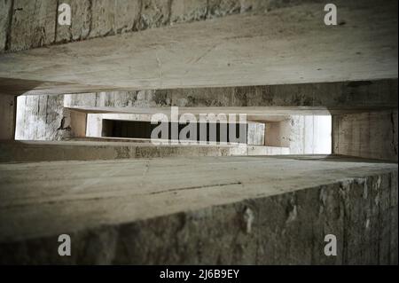 27 aprile 2022, Berlino: Scala presso la Fondazione Boros Gemeinnützige GmbH. Per il Gallery Weekend Berlin, la coppia presenta la nuova collezione del bunker. Foto: Annette Riedl/dpa Foto Stock