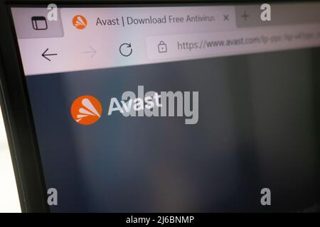 KONSKIE, POLONIA - 27 aprile 2022: www.avast.com Sito web di Avast Free Antivirus visualizzato su computer portatile Foto Stock