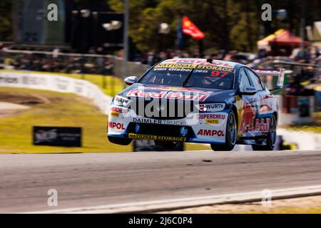 30th Aprile 2022: Wanneroo Raceway, Perth, Australia Occidentale; 2022 Bunnings Trade Perth Sufecars motoristica: Numero 97 Red Bull Ampol Racing auto guidata da Shane van Gisbergen durante le qualifiche alle Supercars di Perth Foto Stock