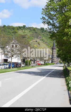 Strada principale di Hatzenport an der Mosel Foto Stock