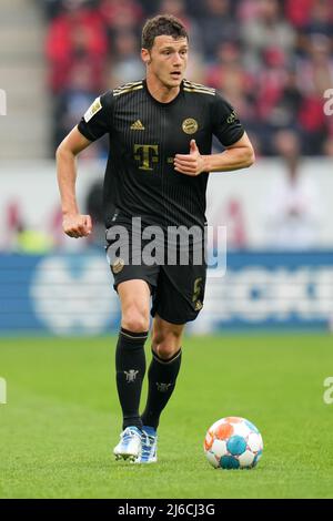 30 Aprile 2022, Renania-Palatinato, Magonza: Calcio: Bundesliga, FSV Mainz 05 - Bayern Monaco, Matchday 32, Mewa Arena. Benjamin Pavard di Monaco. Foto: Thomas Frey/dpa - NOTA IMPORTANTE: In conformità con i requisiti della DFL Deutsche Fußball Liga e della DFB Deutscher Fußball-Bund, è vietato utilizzare o utilizzare fotografie scattate nello stadio e/o della partita sotto forma di sequenze di immagini e/o serie di foto video-simili. Foto Stock