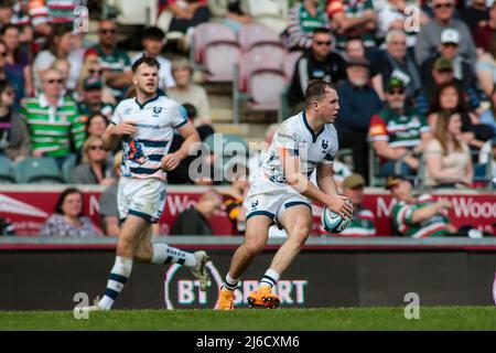 Leicester, Regno Unito. 30th Apr 2022. Bristol Bears Ioan Lloyd durante la partita di rugby Gallagher Premiership tra Leicester Tigers e Bristol Rugby al Mattioli Woods Welford Road Stadium, Leicester, Regno Unito, il 30 aprile 2022. Foto di Simon Hall. Solo per uso editoriale, licenza richiesta per uso commerciale. Nessun utilizzo nelle scommesse, nei giochi o nelle pubblicazioni di un singolo club/campionato/giocatore. Credit: UK Sports Pics Ltd/Alamy Live News Foto Stock