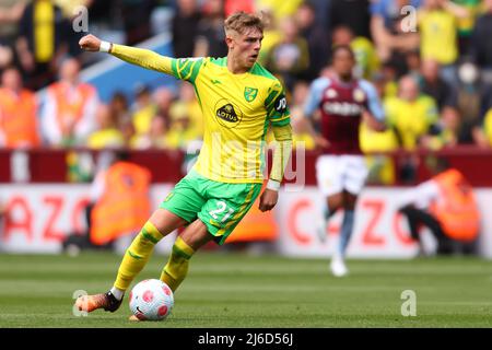 30th aprile 2022: Villa Park, Birmingham, Midlands, Inghilterra; calcio della Premier League, Aston Villa contro Norwich: Brandon Williams di Norwich City Foto Stock