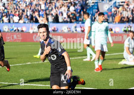 30 aprile 2022: IL centrocampista DI CF Montreal Joaquin Torres (10) festeggia dopo aver segnato il traguardo vincente in ritardo nella partita MLS tra Atlanta United e CF Montreal tenutasi allo saputo Stadium di Montreal, Quebec. Daniel Lea/CSM Foto Stock