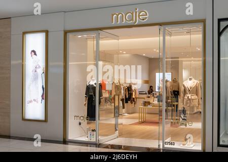 Houston, Texas, USA - 25 febbraio 2022: Negozio Maje in un centro commerciale. Maje è un marchio di abbigliamento basato su Parigi. Foto Stock