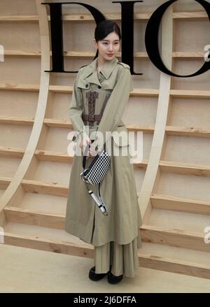 L'attrice sudcoreana e Singer Suzy (Bae Suzy), ex membro del gruppo di ragazze K-Pop Miss A, partecipa a un appello fotografico per la collezione Dior's Fall 2022 a Seoul, Corea del Sud, il 30 aprile 2022. (Foto di Lee Young-ho/Sipa USA) Foto Stock