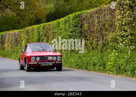 Alpha Romeo GTV. Partecipando alle classiche auto primaverili Rotary Club beneficenza 'Wye Run' attraverso il Galles e la valle di Wye. Foto Stock