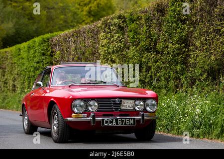 Alpha Romeo GTV. Partecipando alle classiche auto primaverili Rotary Club beneficenza 'Wye Run' attraverso il Galles e la valle di Wye. Foto Stock