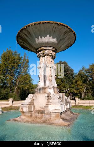Fontana delle tartarughe (costruita dall'architetto Cesare Bazzani per l'esposizione universale del 1911 e restaurata nel 2004), Parco di Villa Borghese, Roma, Lazio, Italia Foto Stock