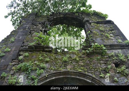 rovina medievale, forte vasai, maharashtra, india Foto Stock
