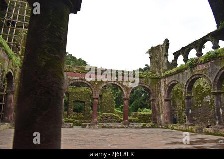 rovina medievale, forte vasai, maharashtra, india Foto Stock
