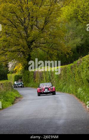 Auto classiche in primavera Wye Run attraverso il Galles e la Wye Valley. Foto Stock