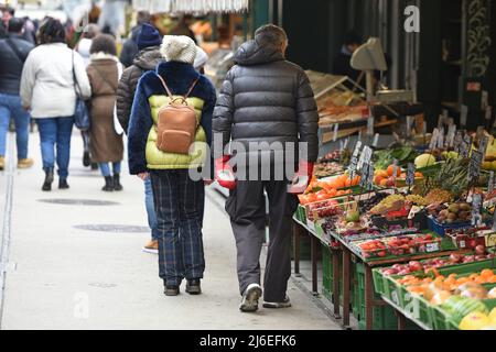 Der bekannte Naschmarkt a Vienna, Österreich, Europa - il famoso mercato verde Naschmarkt a Vienna, Austria, Europa Foto Stock