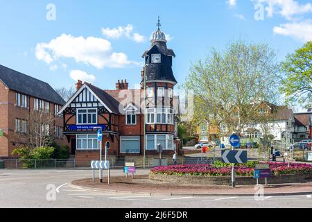 La casa di Clock, Orologio casa rotonda di Farnborough, Hampshire, Inghilterra, Regno Unito Foto Stock