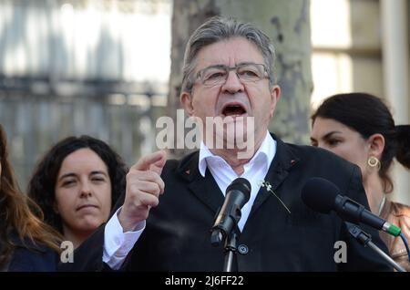 jean luc melenchon era atteso da diverse centinaia di persone per il suo discorso del 1st maggio presso la "Place de la république" di Parigi Foto Stock