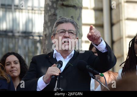 jean luc melenchon era atteso da diverse centinaia di persone per il suo discorso del 1st maggio presso la "Place de la république" di Parigi Foto Stock